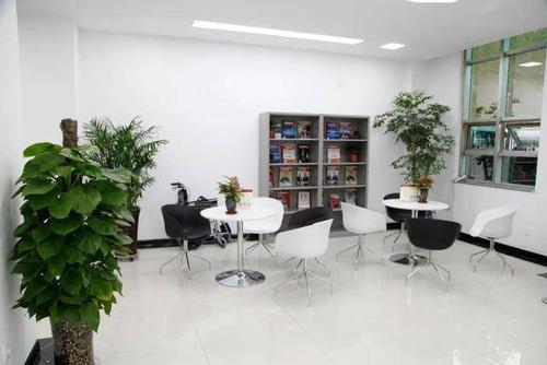 权威司法鉴定免费咨询：24小时援助渠道与申请指南